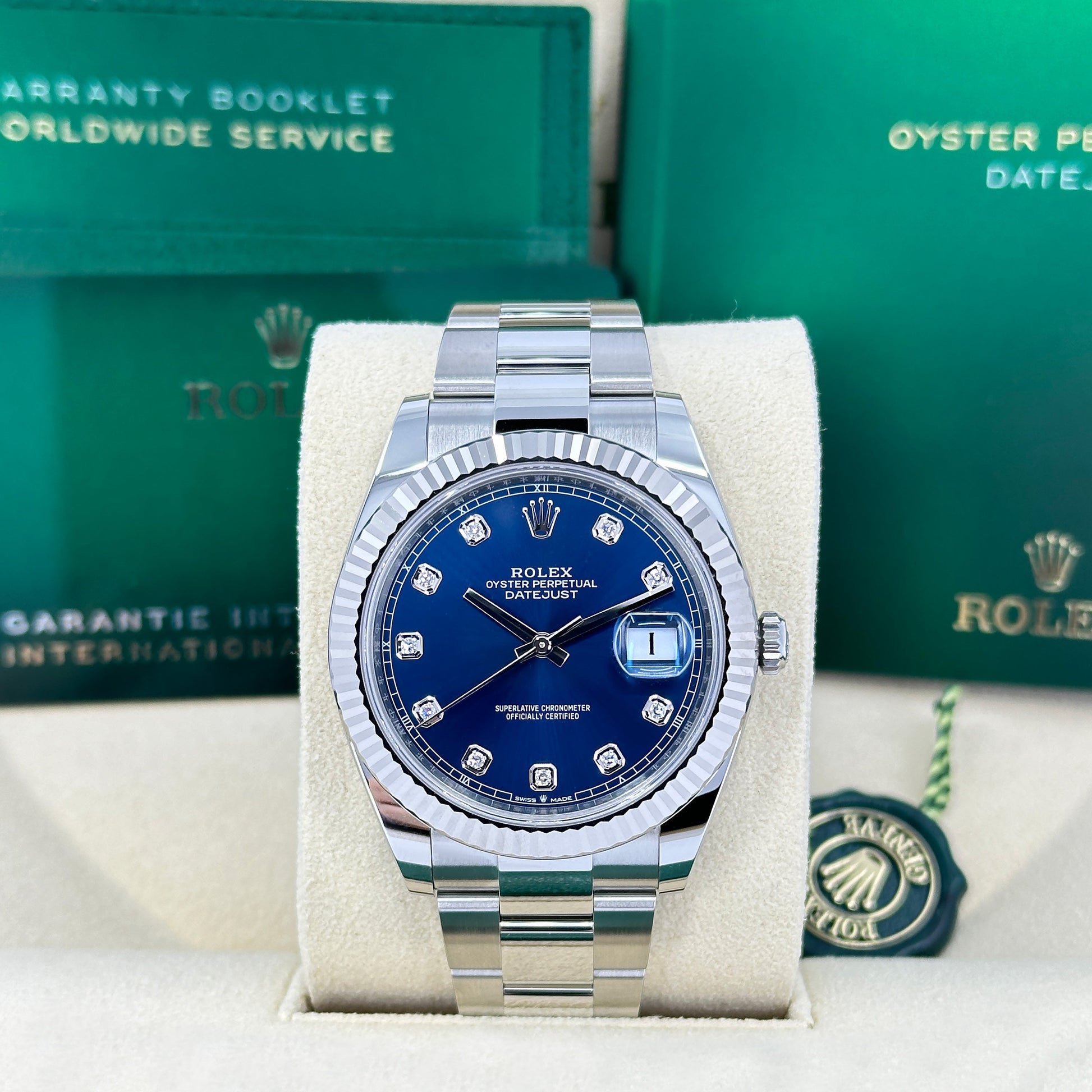 , Datejust 41, Oystersteel and 18K White Gold, Bright Blue with Diamonds Dial, Oyster 126334-0015