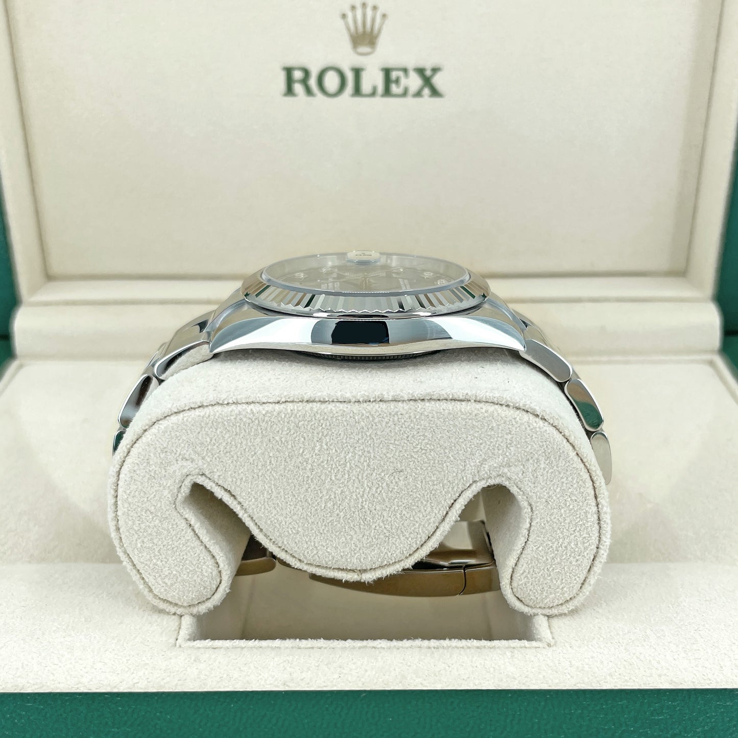 , Datejust 41, Oystersteel and 18K White Gold, Bright Blue with Diamonds Dial, Oyster 126334-0015