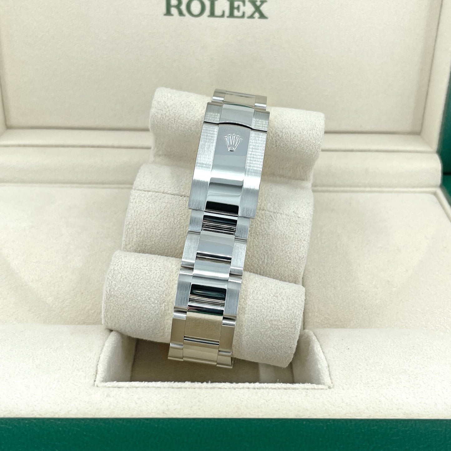 , Datejust 41, Oystersteel and 18K White Gold, Bright Blue with Diamonds Dial, Oyster 126334-0015