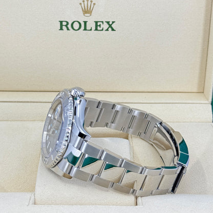 Yacht-Master 40, Oystersteel and Platinum, 40Mm, Ref# 126622-0001